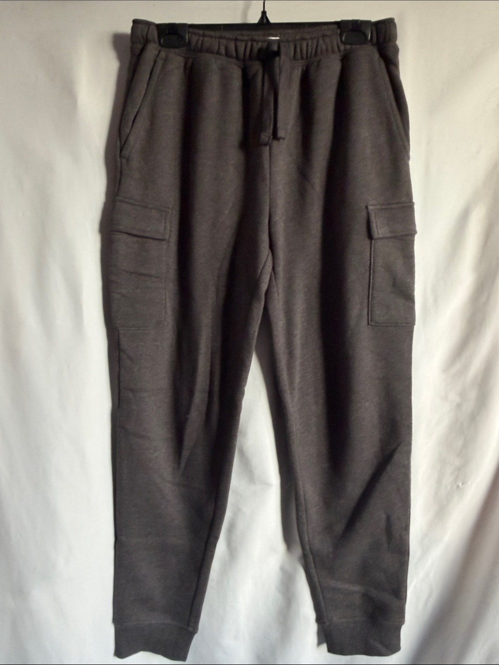 Amazon Essentials Men's Dark Gray Cargo Jogger Sweatpants